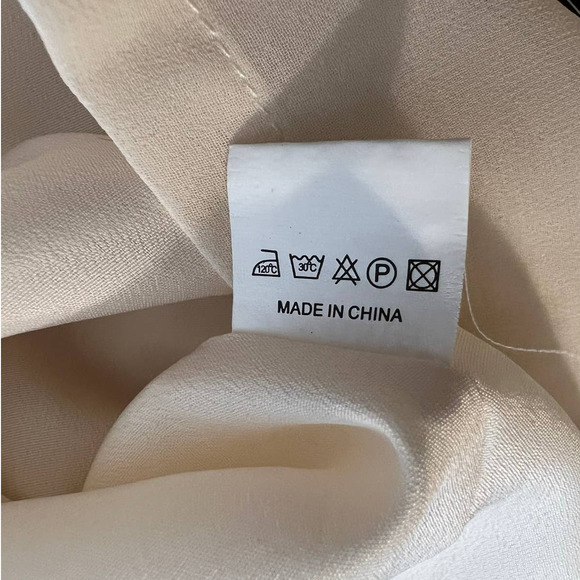 New Jubylee Dress Yellow Flowing Material Embellished w/Shells Beads Size Medium - Picture 6 of 7